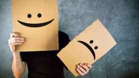 Dos máscaras que representan la alegría y la tristeza o cómo gestionar emociones / Europa Press