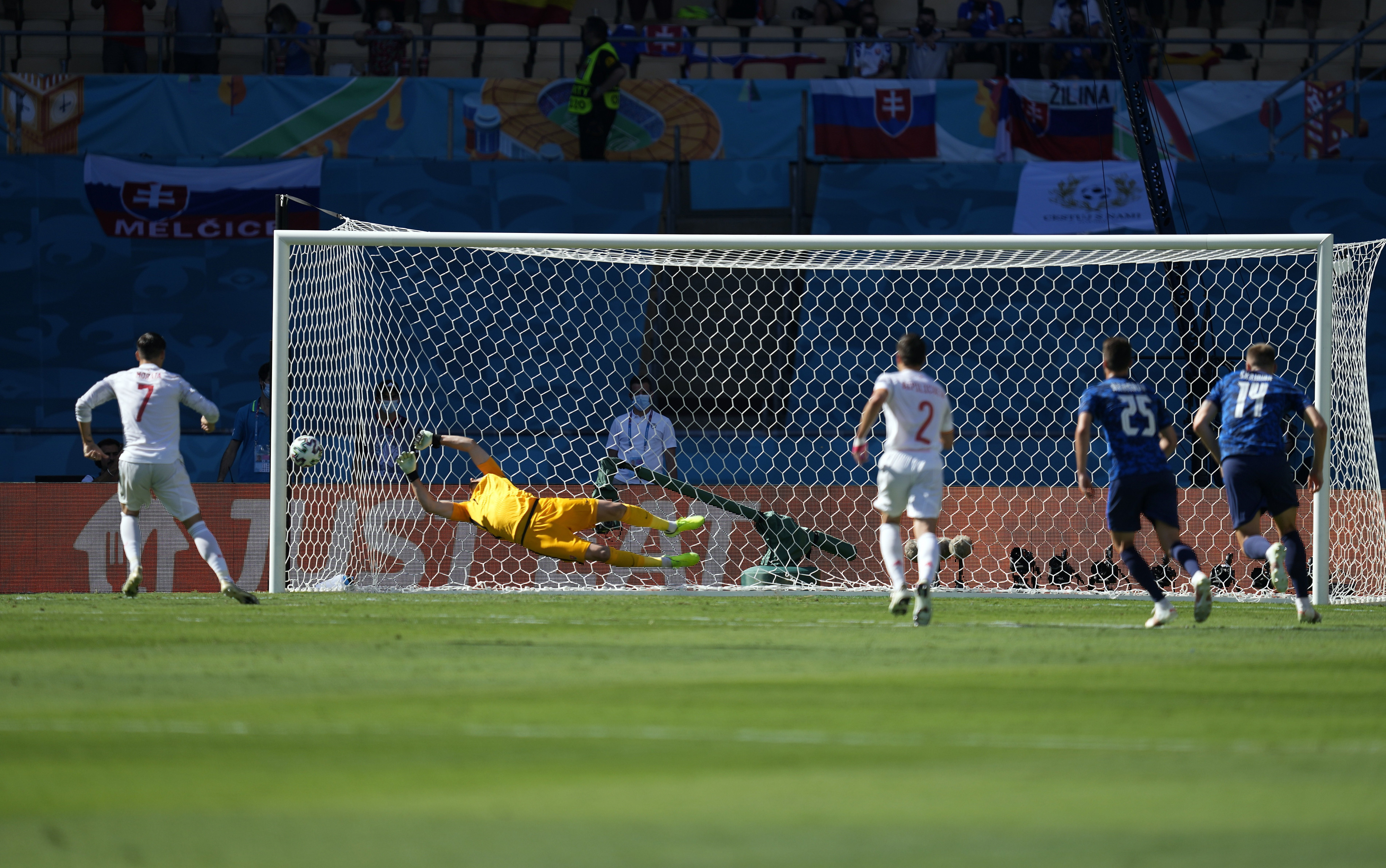 Álvaro Morata falló un penalti en la primera parte del partido contra Eslovaquia / EFE