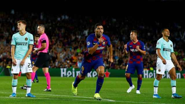 Luis Suárez celebra su primer gol frente al Inter de Milán / EFE