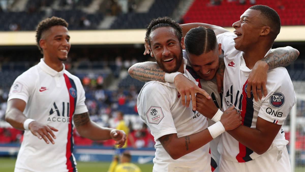 Neymar Junior, Mauro Icardi y Kylian Mbappé celebrando el gol del PSG en un amistoso / Redes