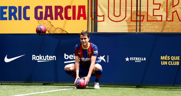 Éric García, otro de los fichajes sin inscribir en La Liga, durante su presentación con el Barça / FC Barcelona