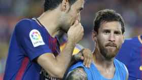 Una foto de Sergio Busquets y Leo Messi al finalizar un partido / FCB