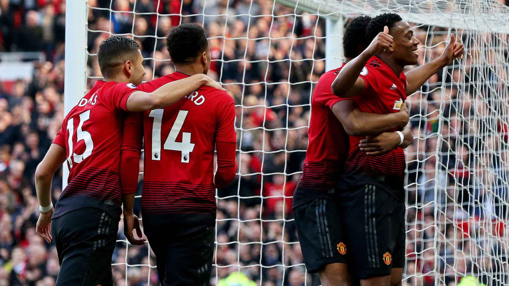 Martial y sus compañeros celebrando un gol del Manchester United / EFE