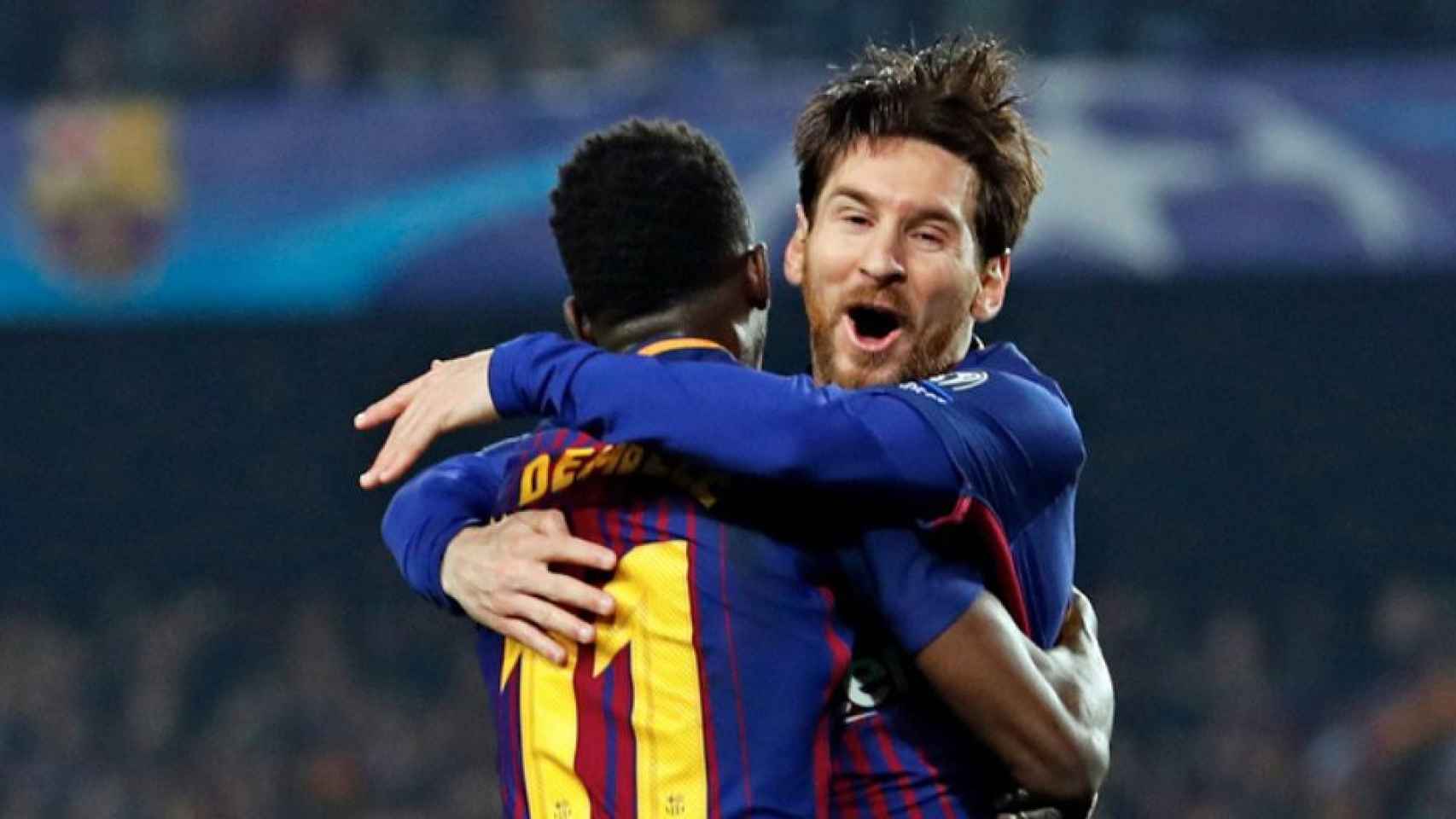 Dembelé y Messi se abrazan durante un partido del Barça / INSTAGRAM