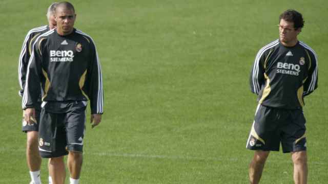 Fabio Capello y Ronaldo Nazario durante un entrenamiento del Real Madrid /REDES