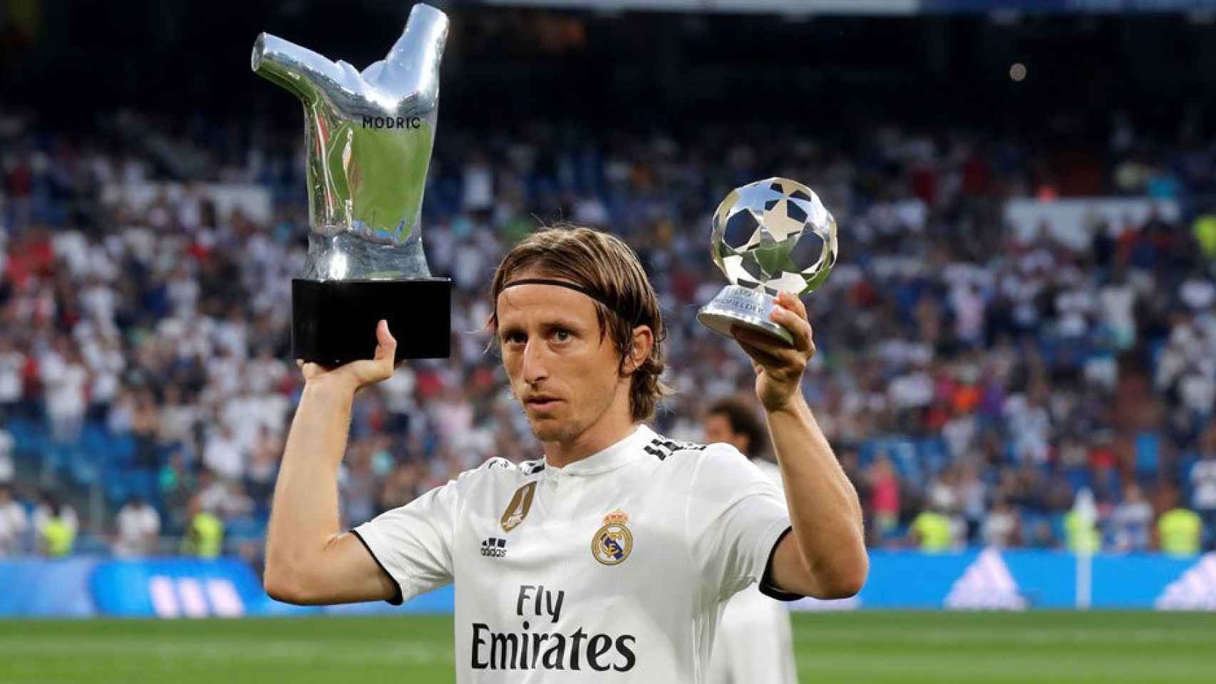 Luka Modric recibió un mensaje de Cristiano tras ser premiado por la UEFA | EFE