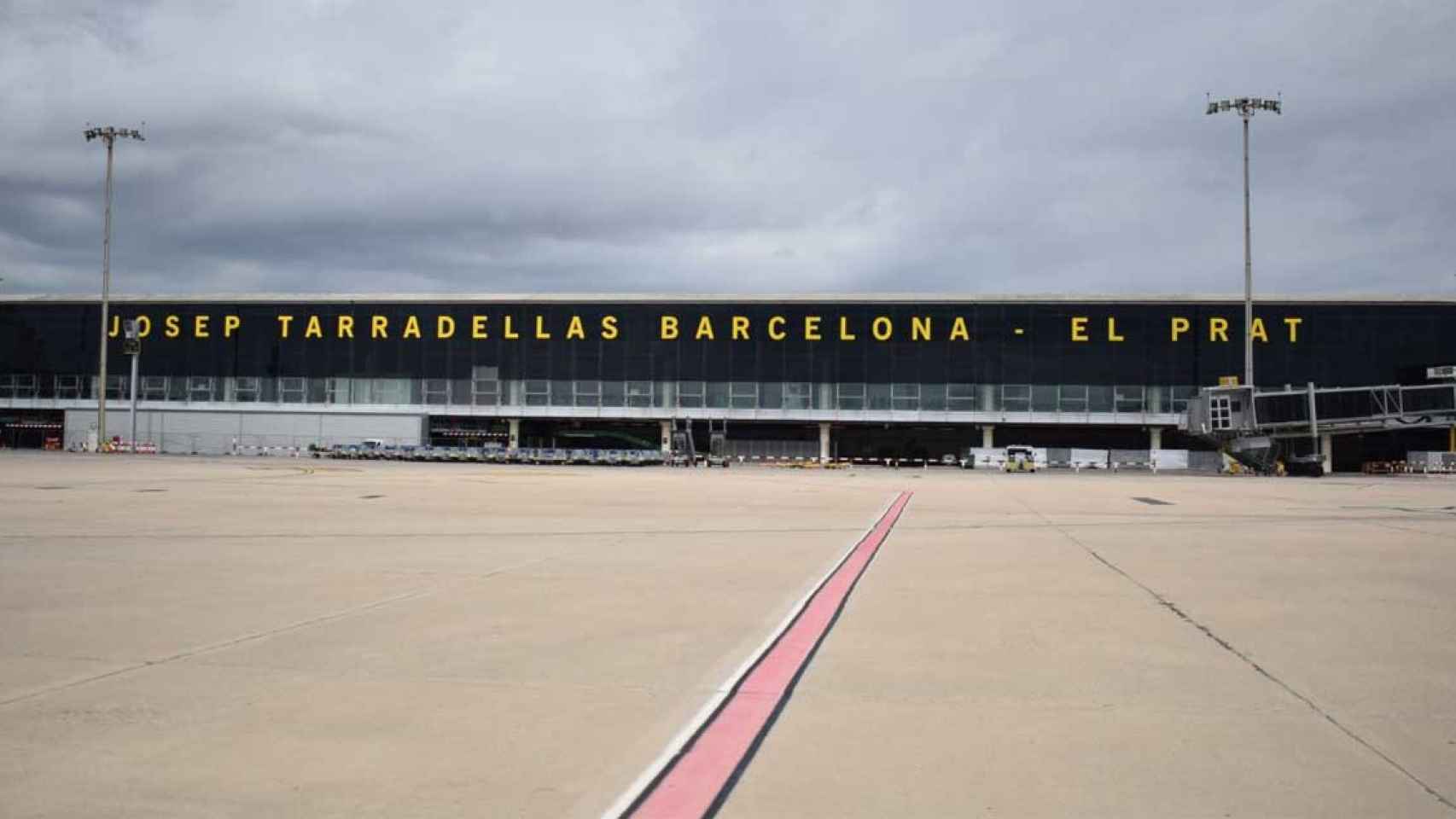 Los nuevos letreros del Aeropuerto Josep Tarradellas Barcelona-El Prat  / AENA