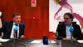 El empresario Amancio López, junto a Jordi Alberich, en el programa 'Converses' de la Cadena Cope / CG
