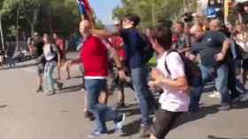 Agresión de un independentista a un policía que se manifestaba en Barcelona. Detenido
