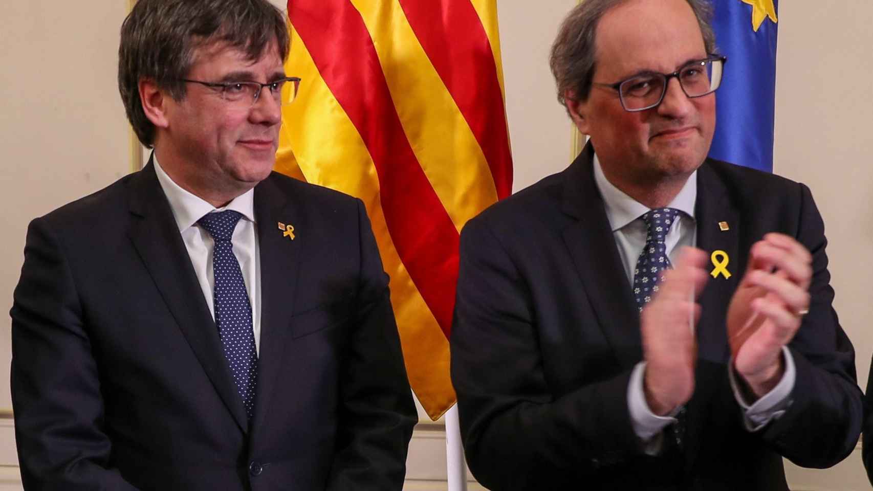 Puigdemont y Torra, dos de los dirigentes del independentismo, durante su charla sobre lo que llaman república en un hotel belga. Imagen del artículo 'por el bien de los indepes' y 'Vais muy sobrados, merluzos'. Imagen del artículo 'Sin temor, sin traicio