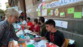Los estudiantes universitarios organizan un acto a favor del referéndum en Barcelona en el que participa la Assemblea Nacional Catalana (ANC) y Òmnium Cultural / EFE