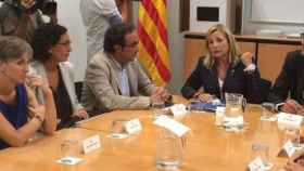 De izquierda a derecha, Camats (ERC), Rovira (ERC), Rull (CDC) y la consejera de Gobernación, Joana Ortega (UDC), durante la reunión