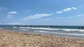 Playa Salinas de Cubelles, donde falleció un bañista arrollado por un barco / STREET VIEWS