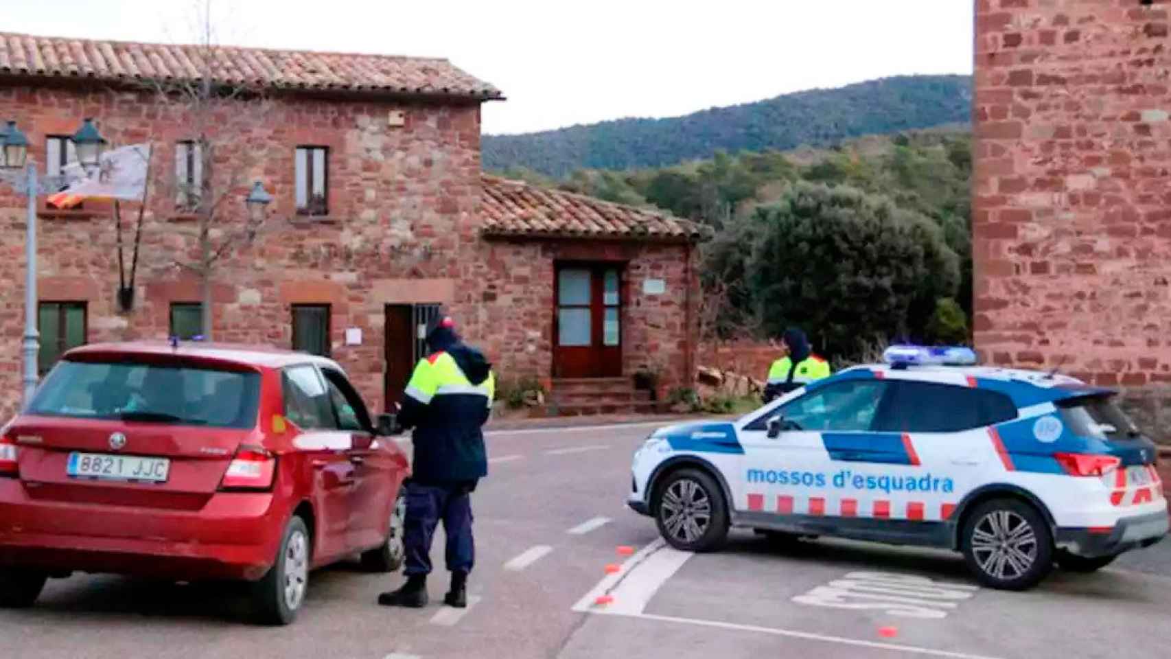 Imagen de un control policial en El Brull, en Osona / CG