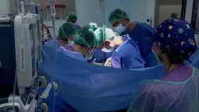 Trasplante de riñón cruzado incompatible pediátrico del Hospital Sant Joan de Déu y Clínic / EP