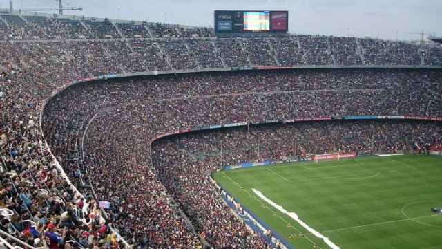 Aspecto del Camp Nou en un partido del Barça, uno de los equipos más seguidos del mundo en redes sociales / WikiImages EN PIXABAY