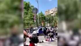 Pelea de manteros contra la Guardia Urbana de Barcelona / CG