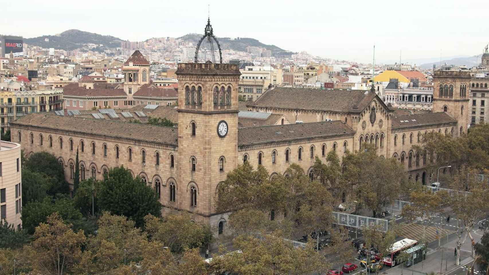 Imagen del edificio de la Universidad de Barcelona / UB