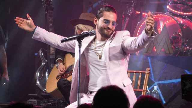 El cantante Maluma durante la presentación de la canción 'Colors' en Miami