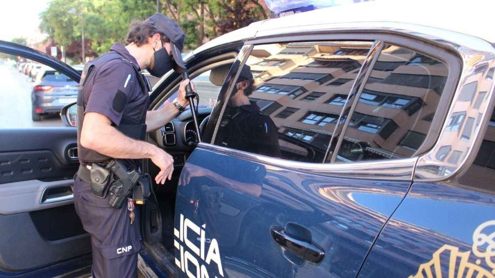 Imagen de archivo de un coche de policía / EP
