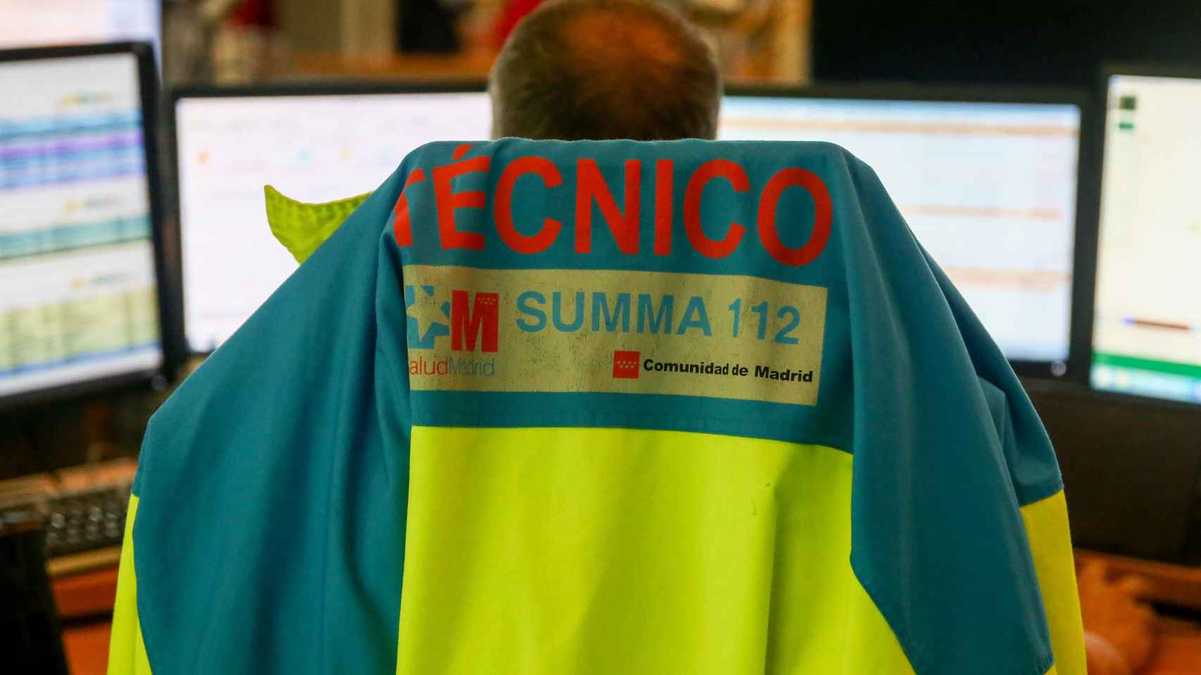 Un técnico del SUMMA 112 trabajando, en Madrid / EP
