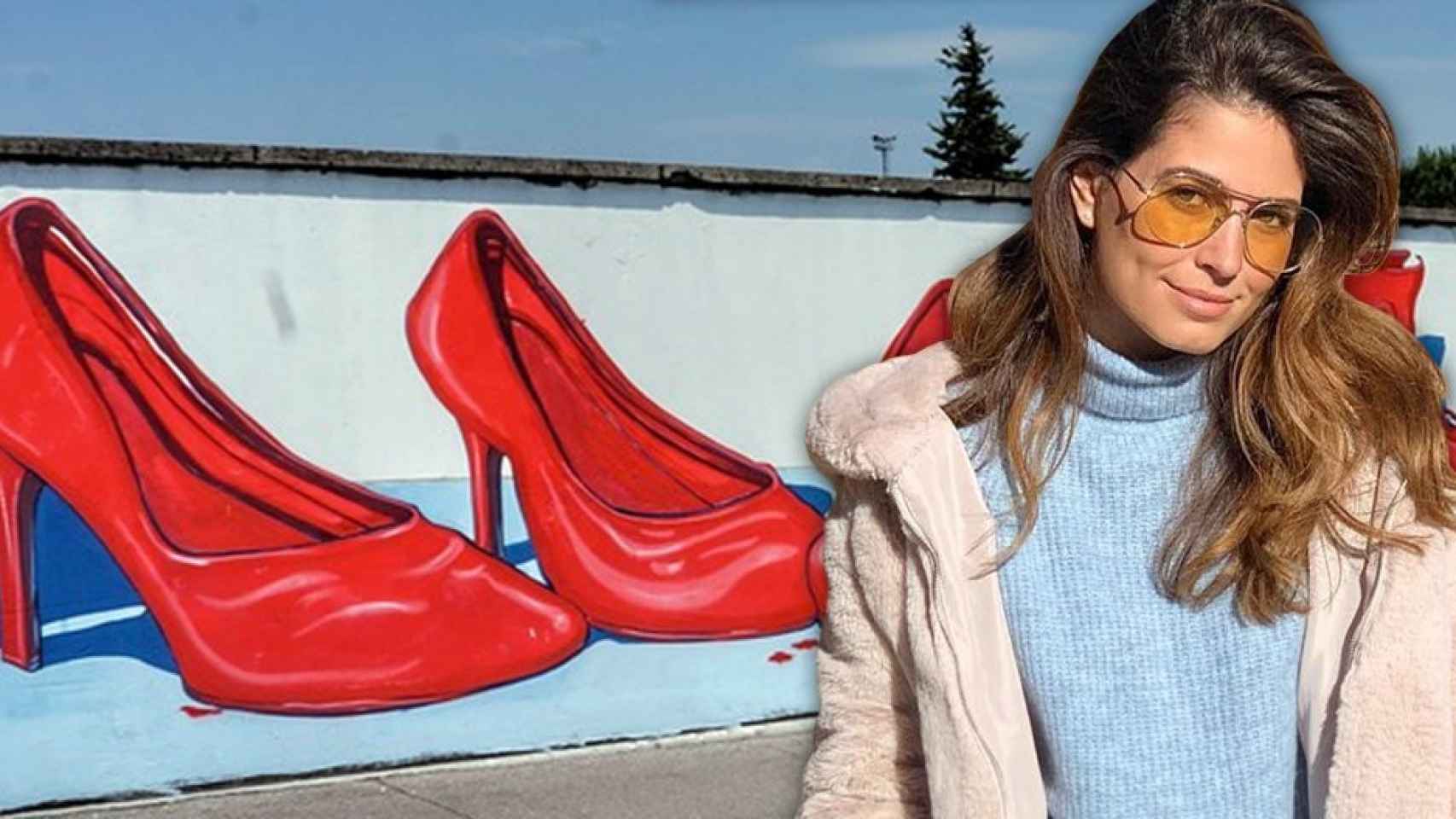 Coral Simanovich ante un grafiti de zapatos / FOTOMONTAJE DE CULEMANÍA