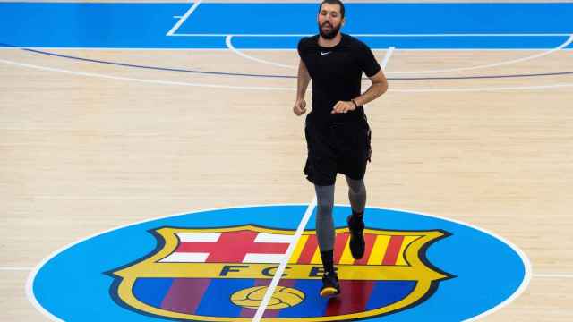 Nikila Mirotic entrenando en las instalaciones del Barça /EFE