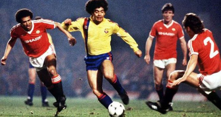 Maradona con el Barcelona ante el Manchester United (1983-84) / FC Barcelona