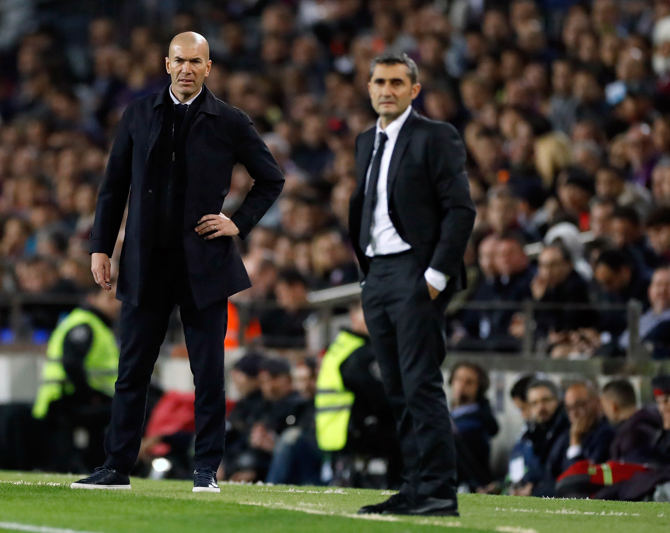 Ernesto Valverde y Zinedine Zidane en el clásico / EFE