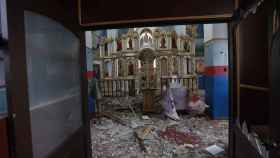 Una iglesia atacada en Yasnogorodka, al oeste de Kyiv / EFE/EPA/ATEF SAFADI