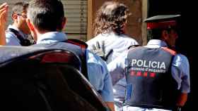 Los Mossos trasladan al asesino confeso de Mònica Borràs al departamento donde ha sido hallado el cuerpo / EFE
