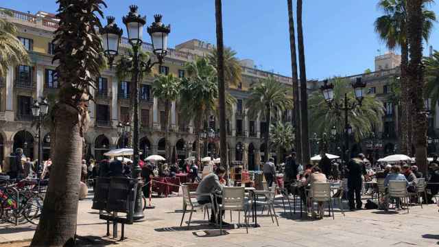 Imagen de las terrazas en la Plaza Real de Barcelona, capital de Cataluña / CG