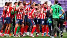 Los jugadores del Atlético de Madrid celebran el triunfo en LaLiga Santander / EFE
