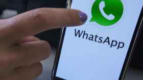 La aplicación WhatsApp en un teléfono móvil / EFE