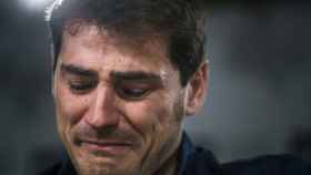 El futbolista Iker Casillas emocionado / EFE