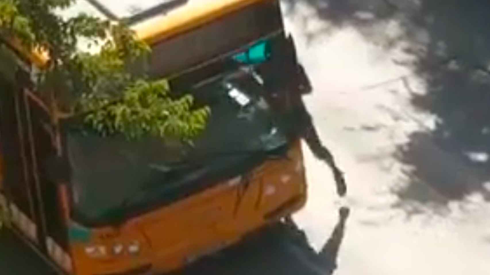 Una imagen del hombre que ataca al conductor de autobús / LP