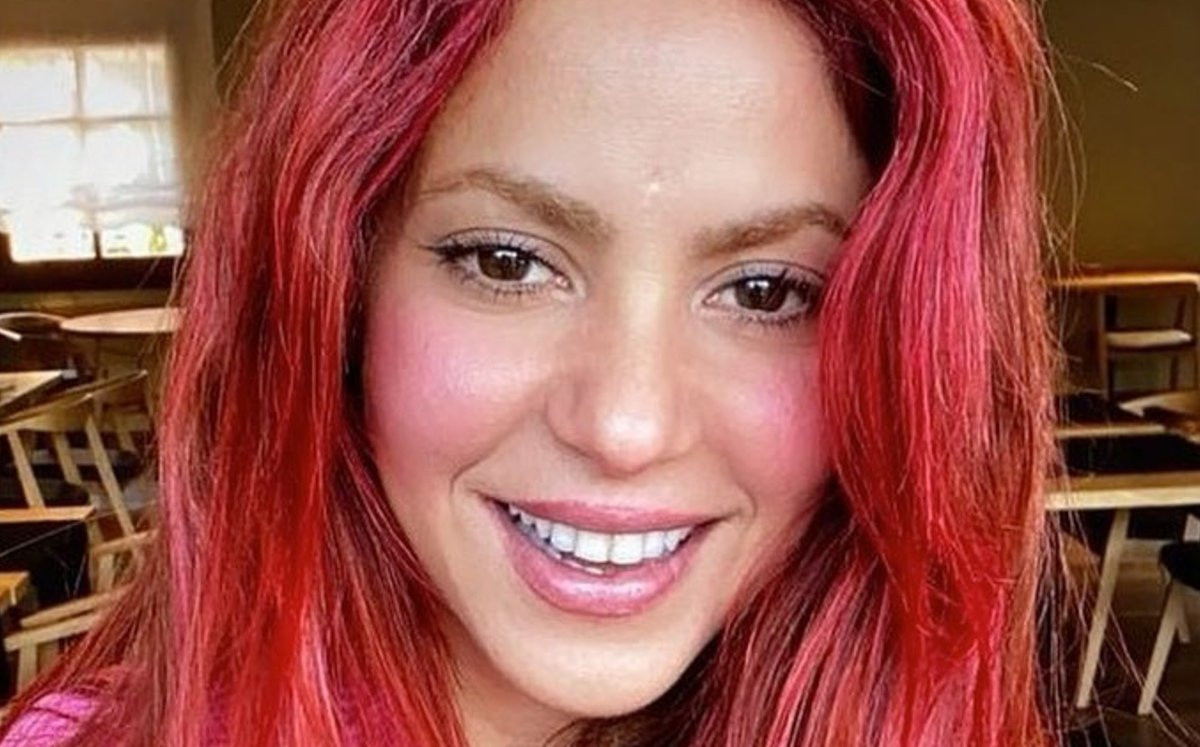 Shakira cambia radicalmente de 'look' / REDES