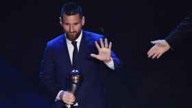 Leo Messi recibe el premio The Best 2020 / EFE