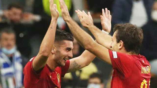 Ferrán Torres y Mikel Oyarzabal, protagonistas en la España de Luis Enrique / EFE