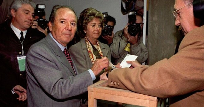 Josep Lluís Núñez participando en un referéndum / Redes