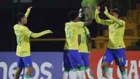Los jugadores de la selección de Brasil sub 20 celebran un triunfo contra Venezuela / EFE