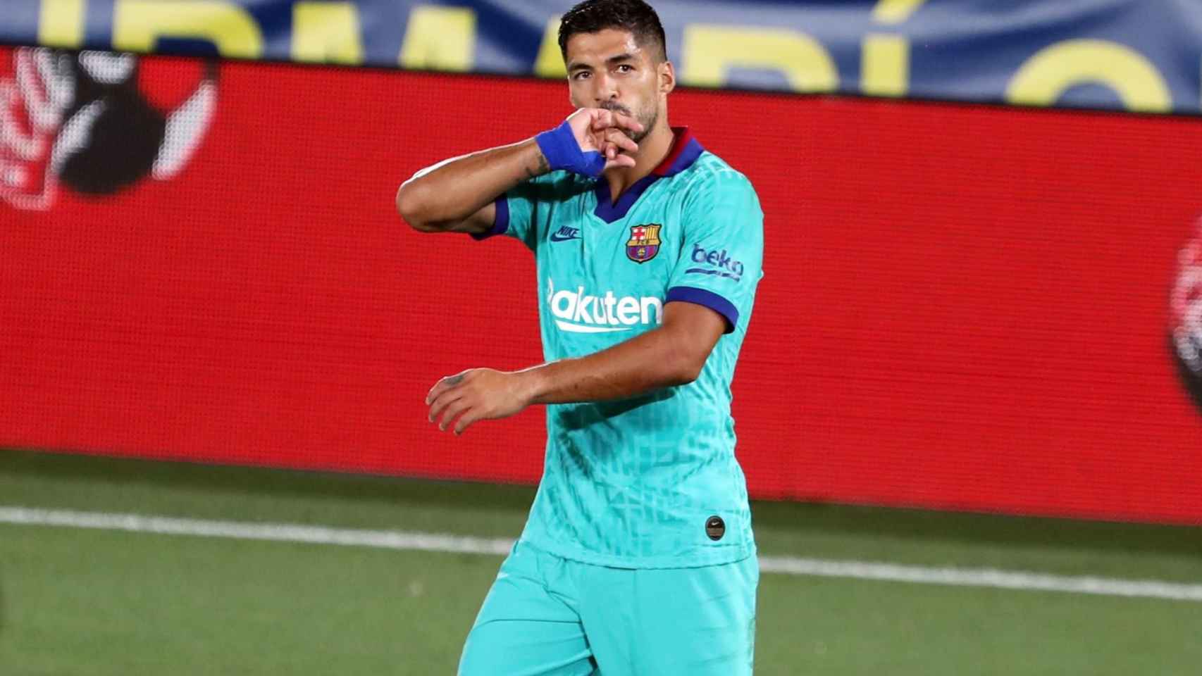 Luis Suárez celebrando el gol contra el Villareal / FCB
