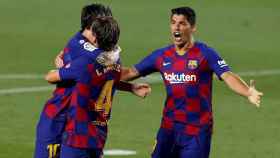 Messi, Rakitic y Luis Suárez celebran un gol del Barça / EFE