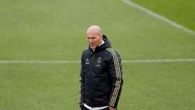 Zinedine Zidane en un entrenamiento del Real Madrid / EFE