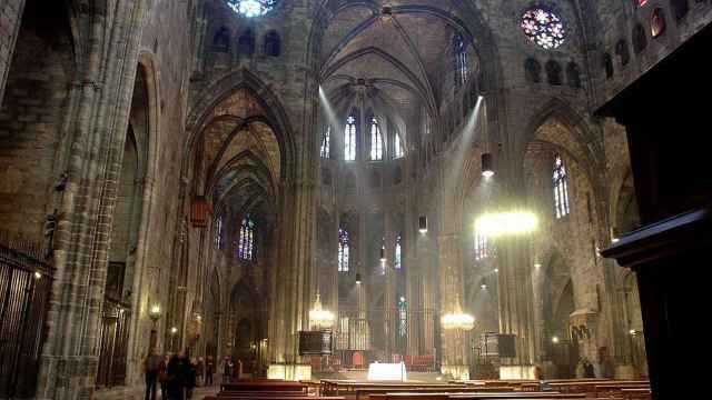 Nave central de la Catedral de Girona, una de las iglesias más espectaculares de Cataluña / Josep Renallas CON LICENCIA CREATIVE COMMONS 3.0
