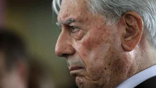 Mario Vargas Llosa, uno de los dos autores en lengua hispana citados por el 'New York Times' / EFE