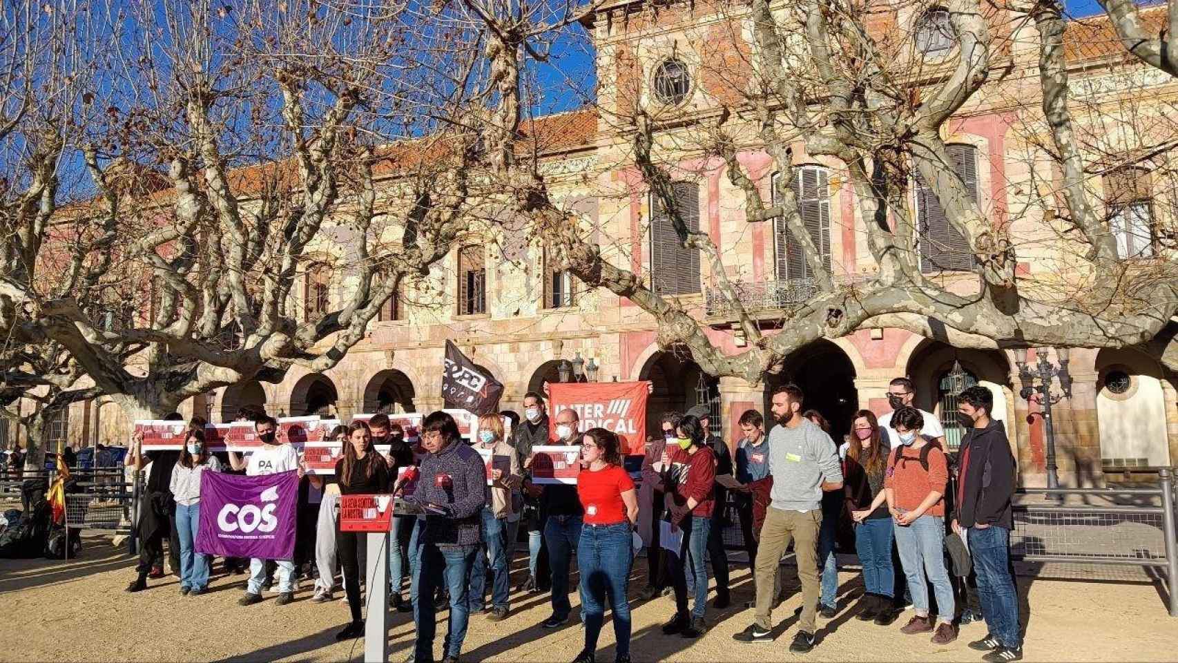 Rueda de prensa de sindicatos convocantes de huelga el 23 de marzo contra el 25% de castellano / INTERSINDICAL-CSC