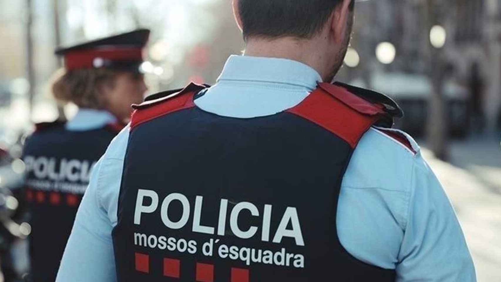 Agentes de los Mossos d'Esquadra, el cuerpo que ha detenido a tres personas por un robo en Montesquiu / EP