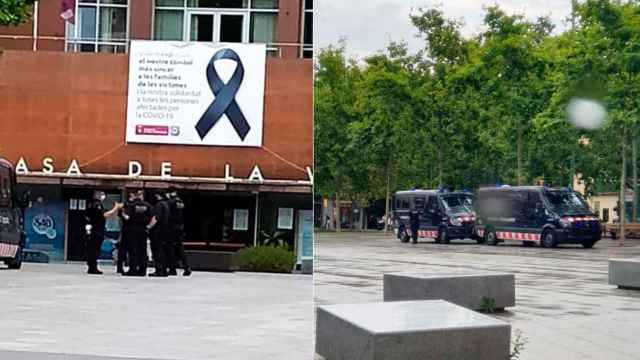 Los antidisturbios de los Mossos d'Esquadra en la plaza del ayuntamiento de Sant Adrià / TWITTER-CG