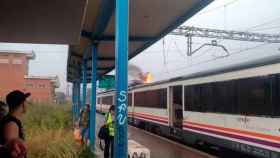 Incendio de un tren a su paso por Salomó, Tarragona / TWITTER